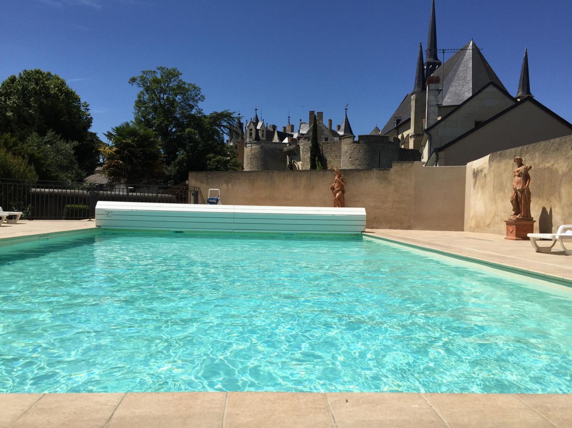 Hotel Spa Le Relais Du Bellay Монрёй-Беле Экстерьер фото